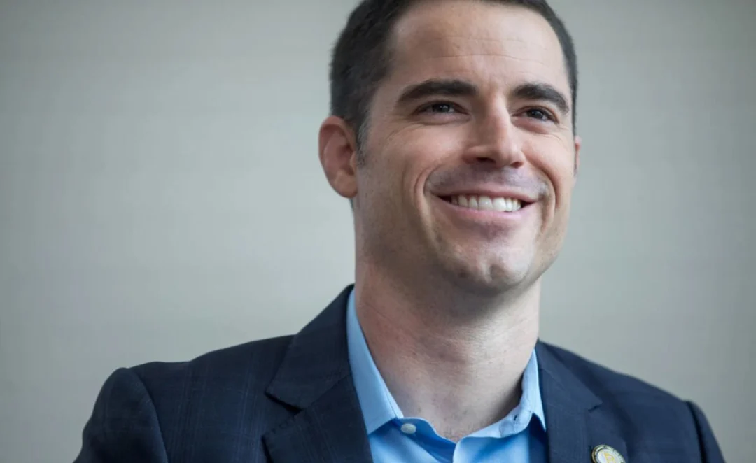 Roger Ver Net Worth 2025 logo