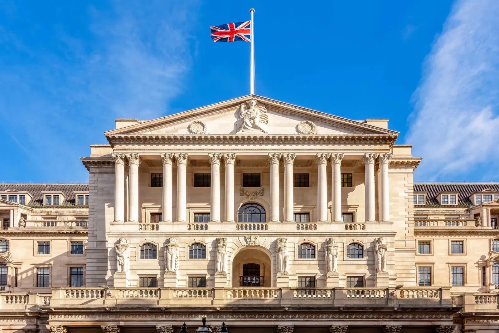 UK to Limit Stablecoin Holdings as Bank of England Prepares 2025 Framework