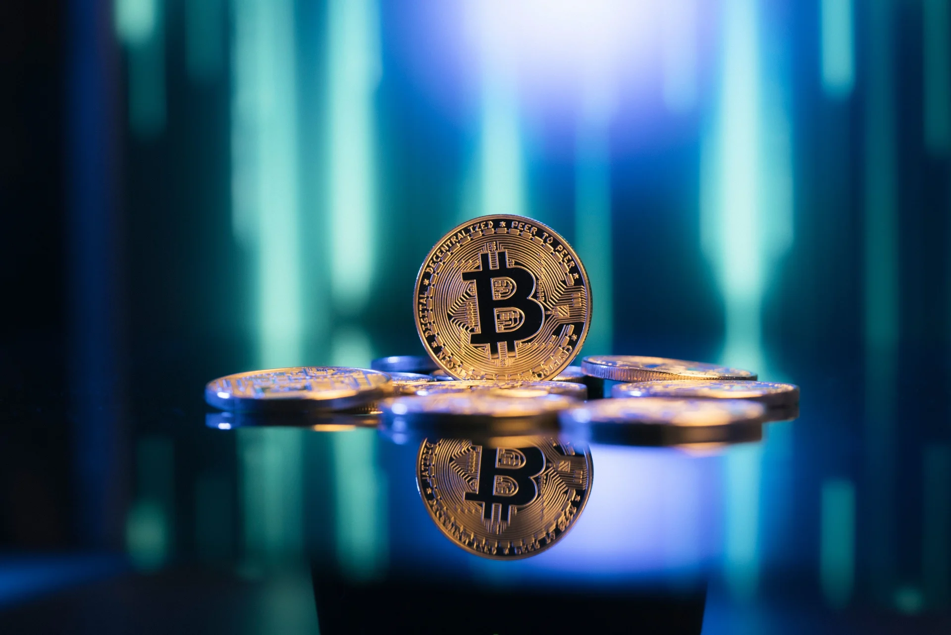 Coinbase Premium Turns Deep Red and A Major Bitcoin Cycle Signal Flashes Trouble