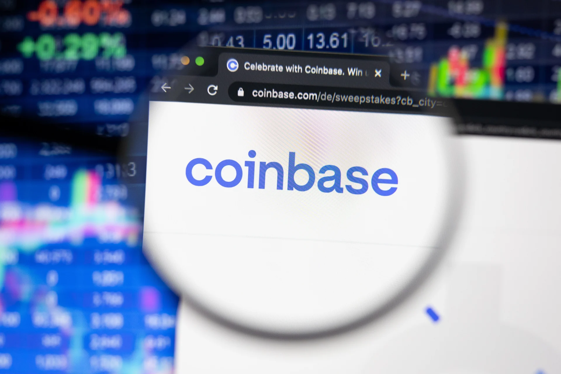 Coinbase Plans $2B Convertible Bonds Amid Earnings Drop. Source: Shutterstock