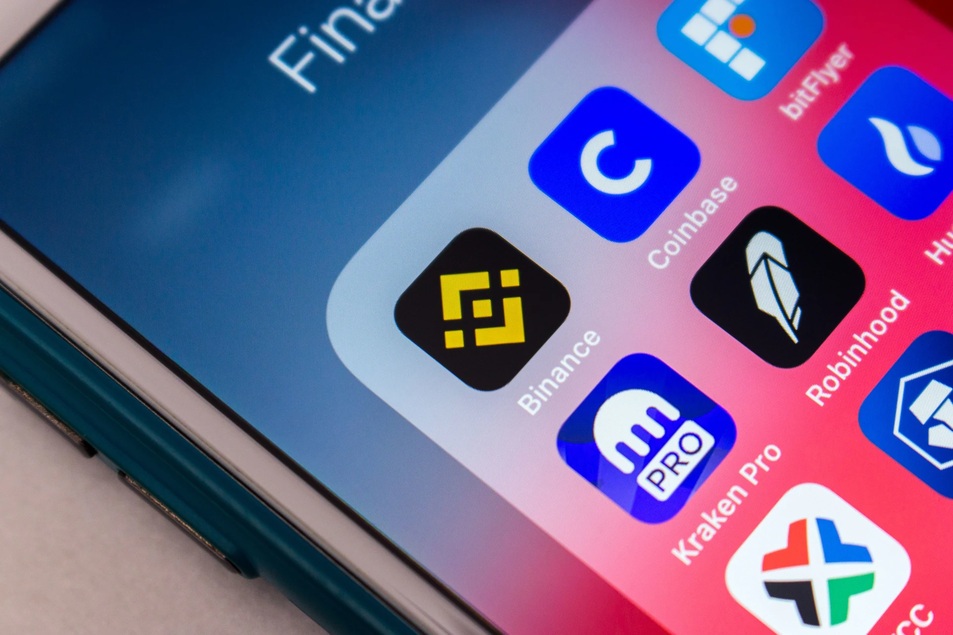Coinbase Suspected of Information Attack on Binance. Source: Shutterstock