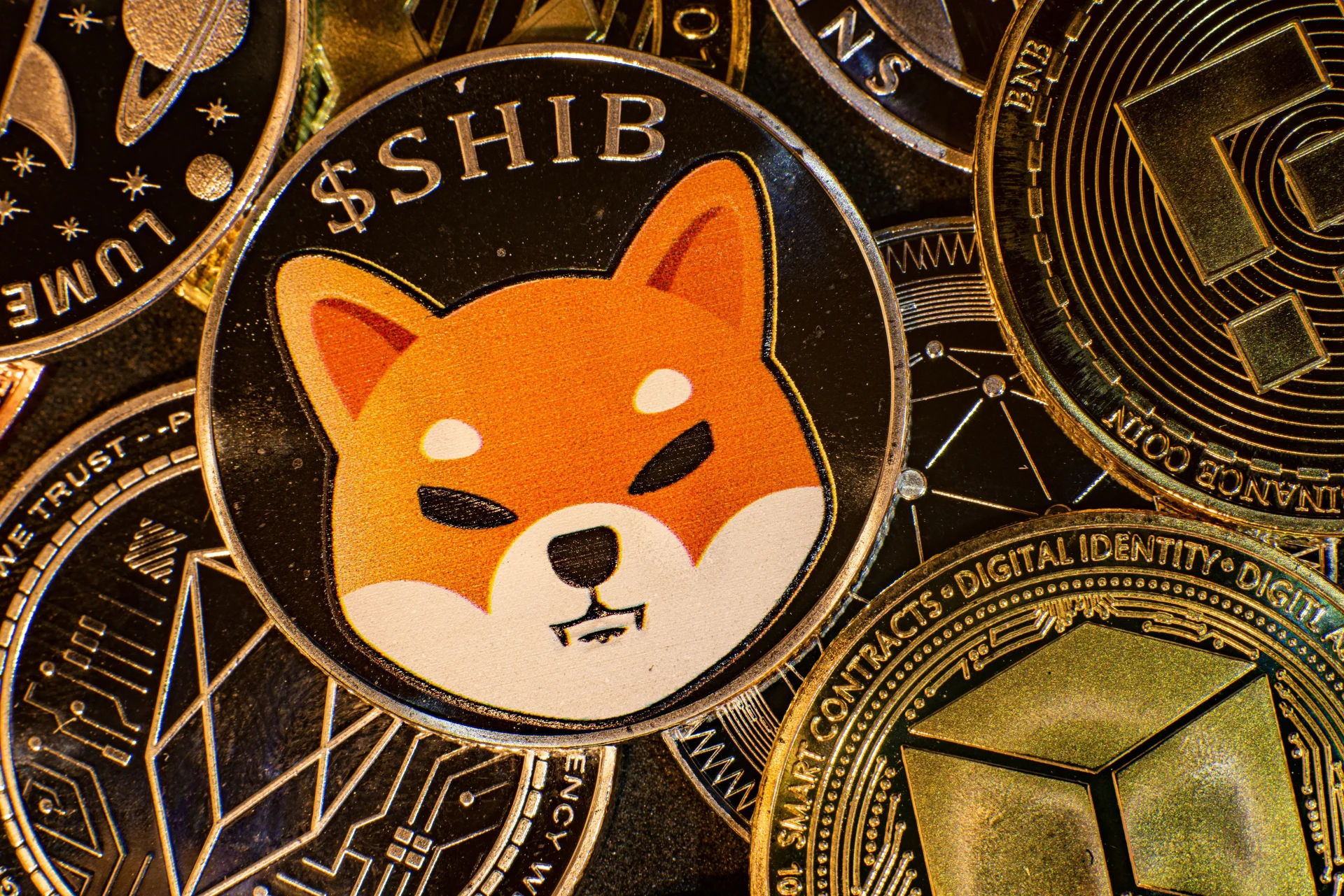 Calm Before the Storm? SHIB Targets $0.00003296, PEPE Eyes $0.00002000. Image Source: Shutterstock