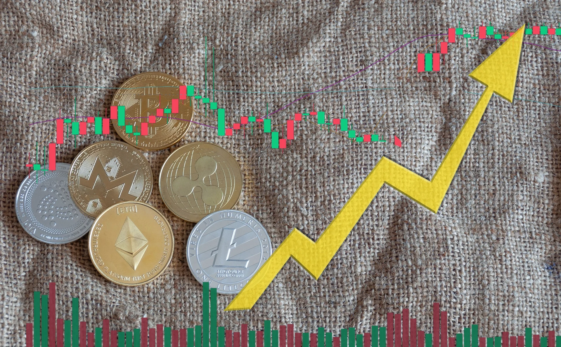 5 Signs the 2025 Altseason Could Be Bigger Than Ever: Indicators, Charts, and Forecasts. Image: Shutterstock