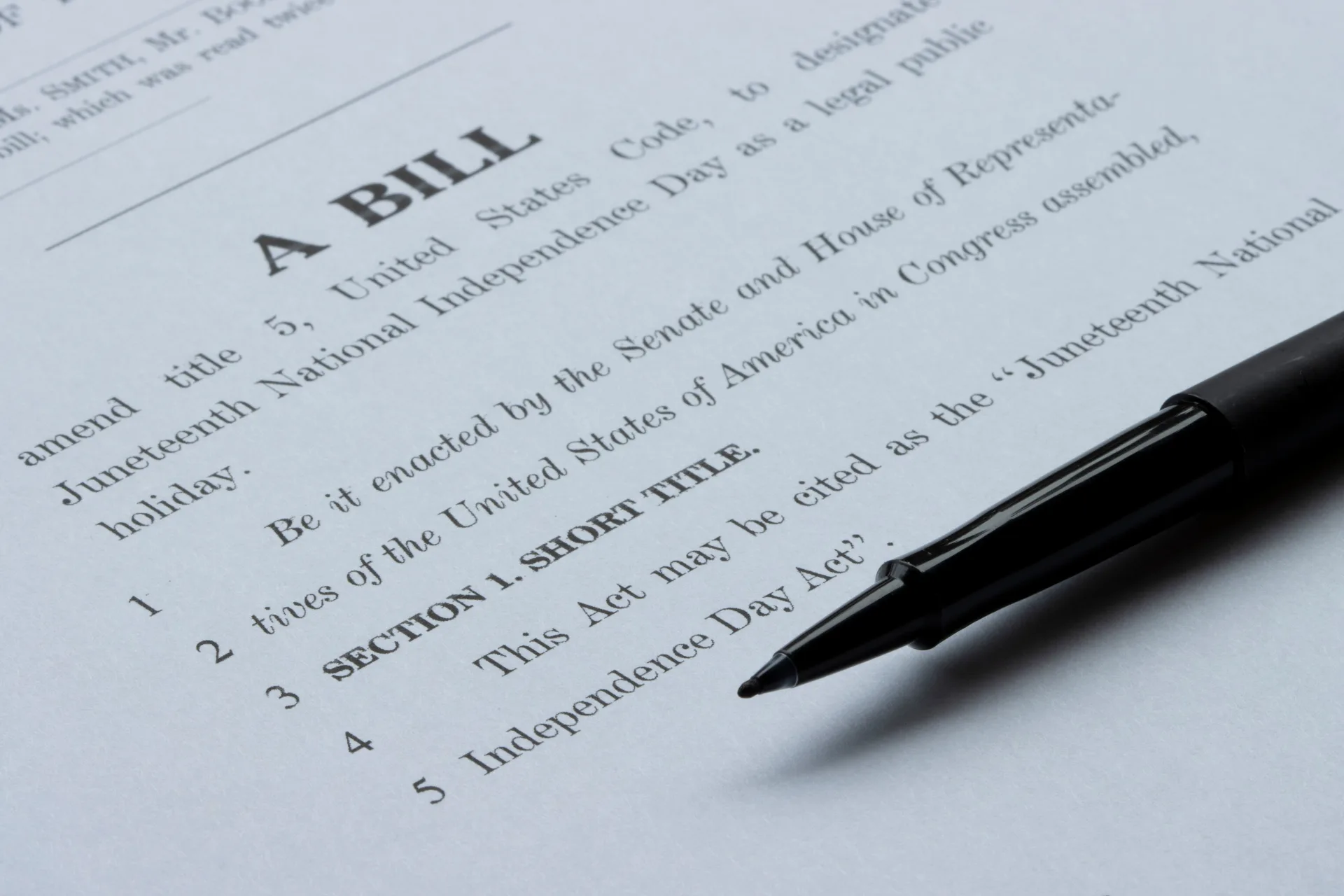 U.S. Senate Introduces Responsible Financial Innovation Act to Regulate Crypto Market. Source: Shutterstock