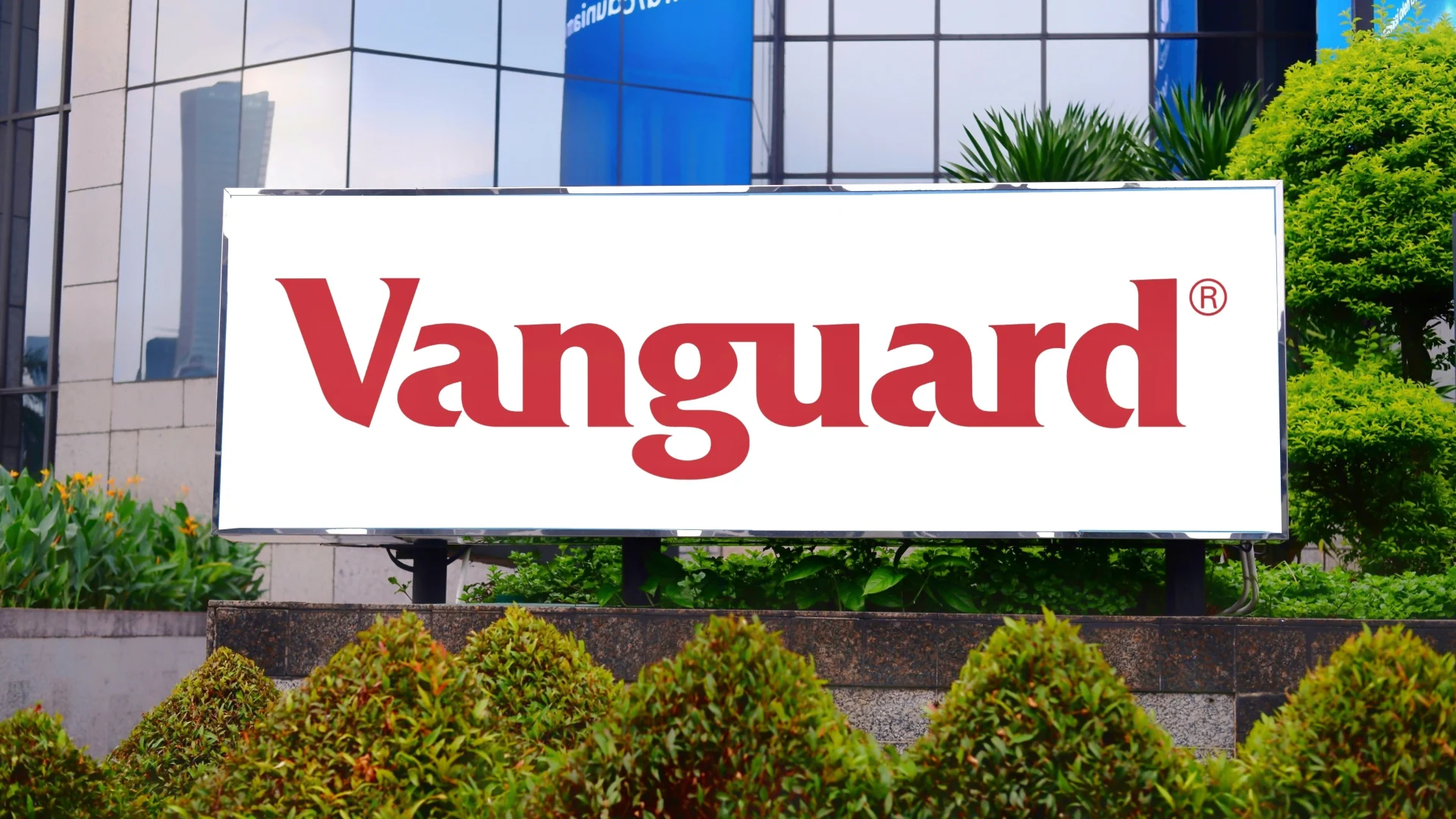 $10 Trillion Vanguard Plans to Offer Crypto ETFs to Clients. Image: Shutterstock
