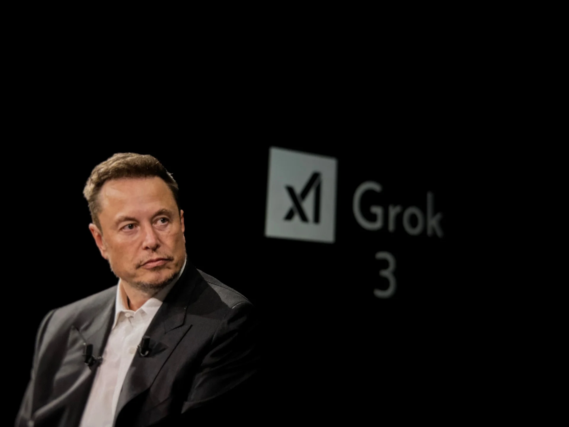 Is Musk’s New XChat Bitcoin Encryption Too Good to Be True? Source: Shutterstock