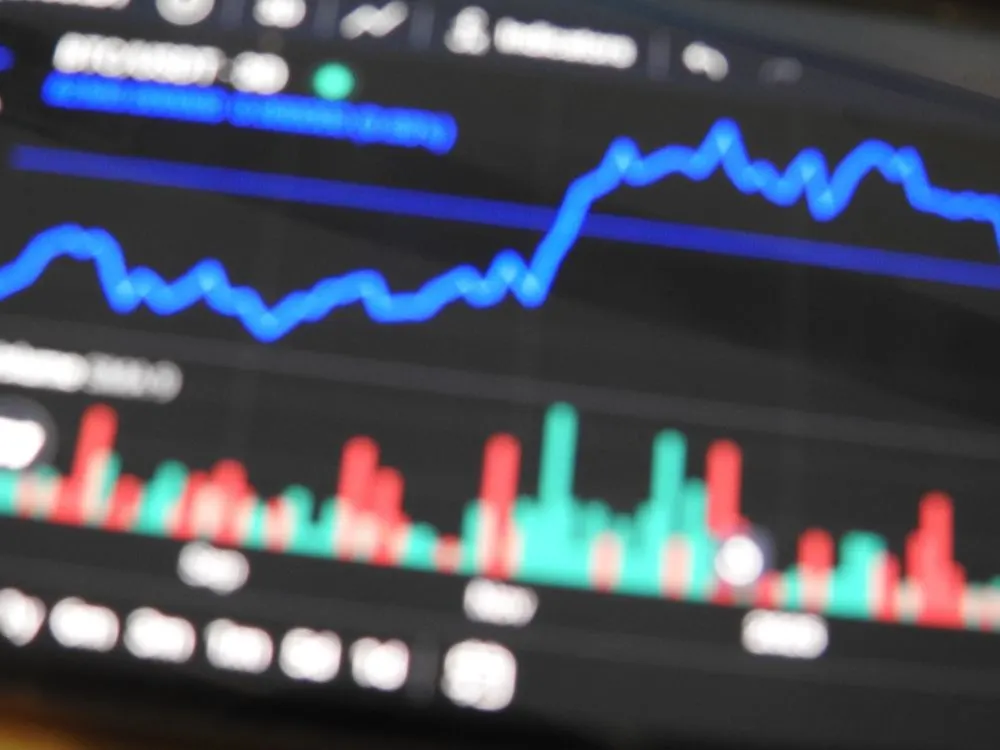 Cup-and-Handle Ignites XRP — $4 in Sight Amid 20-Day Moving Average Reclaim. Source: Shutterstock