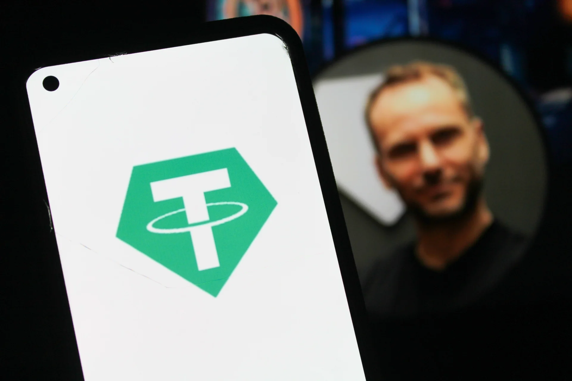 Tether CEO Confirms Plans to Launch USDT in the U.S. Market. Source: Shutterstock