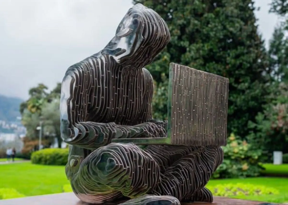 Statue