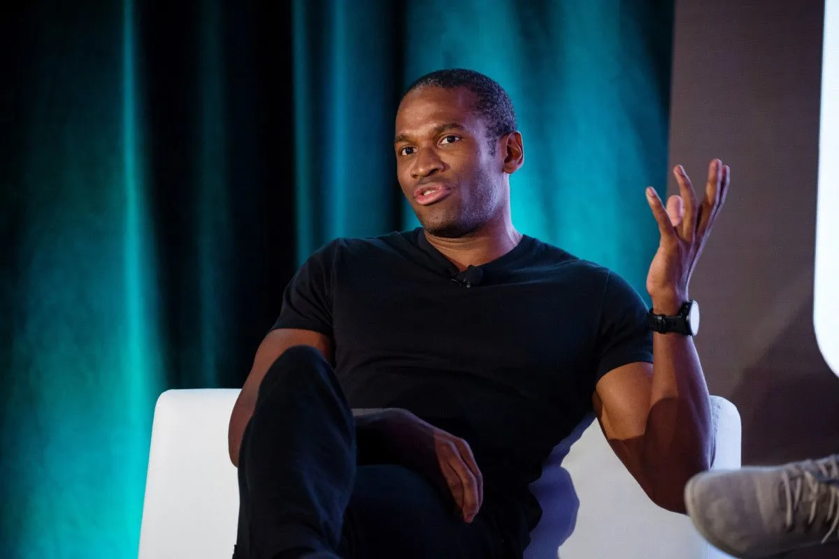 Arthur Hayes Predicts Potential 19% Bitcoin Correction Amid Weak Employment Data.