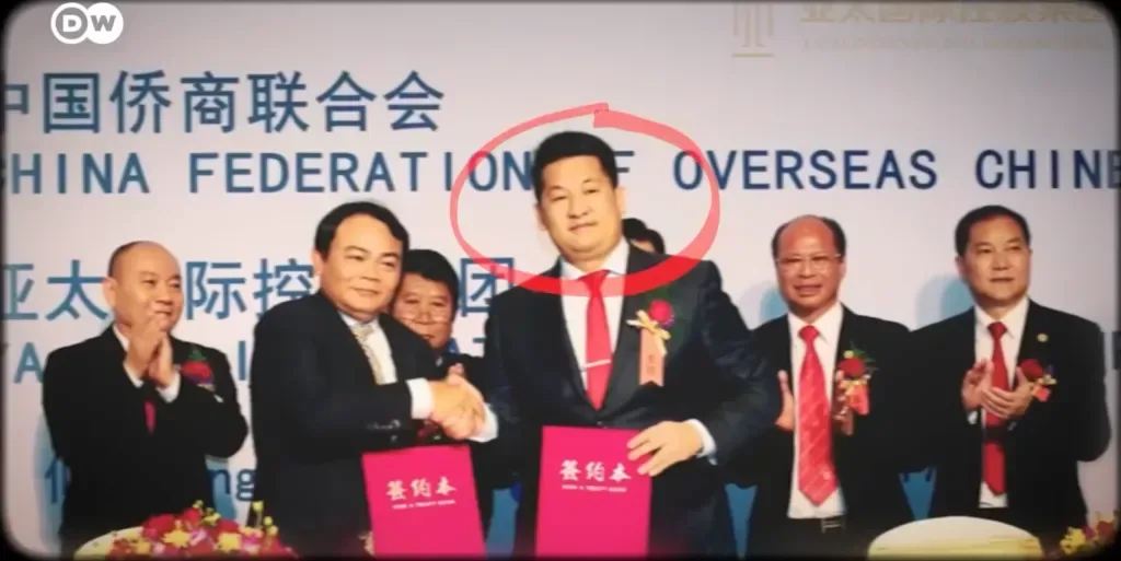 In the foreground from left to right: the head of the BGF, Colonel So Chit Thu and She Zhijiang, 2017. Source: DW.