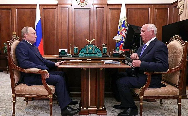 Rostec CEO Sergey Chemezow during the work meeting with Vladimir Putin. 