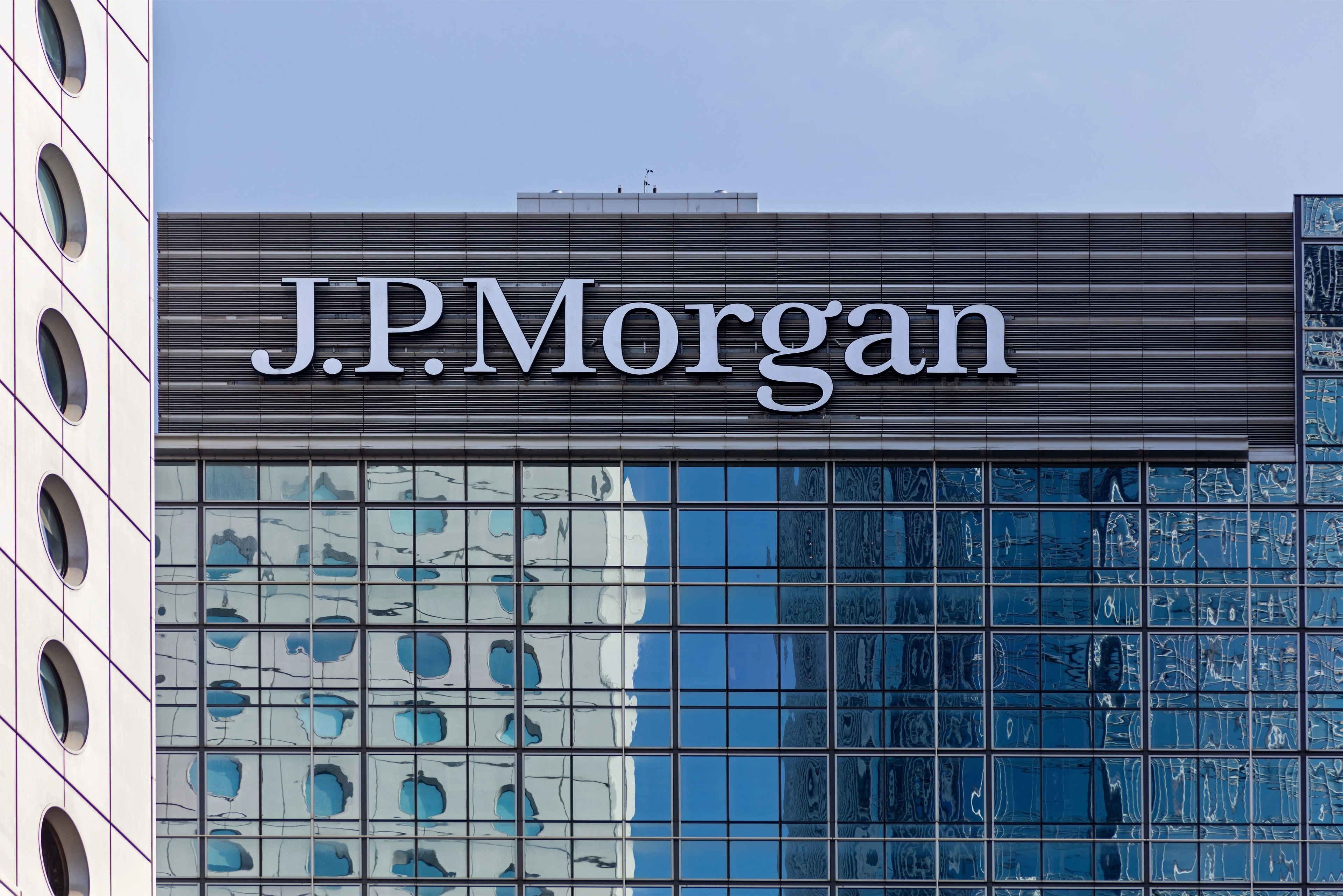 $3 Billion in Daily Transactions Now Handled by Financial Giant QNB With JPMorgan Blockchain. Image: Shutterstock