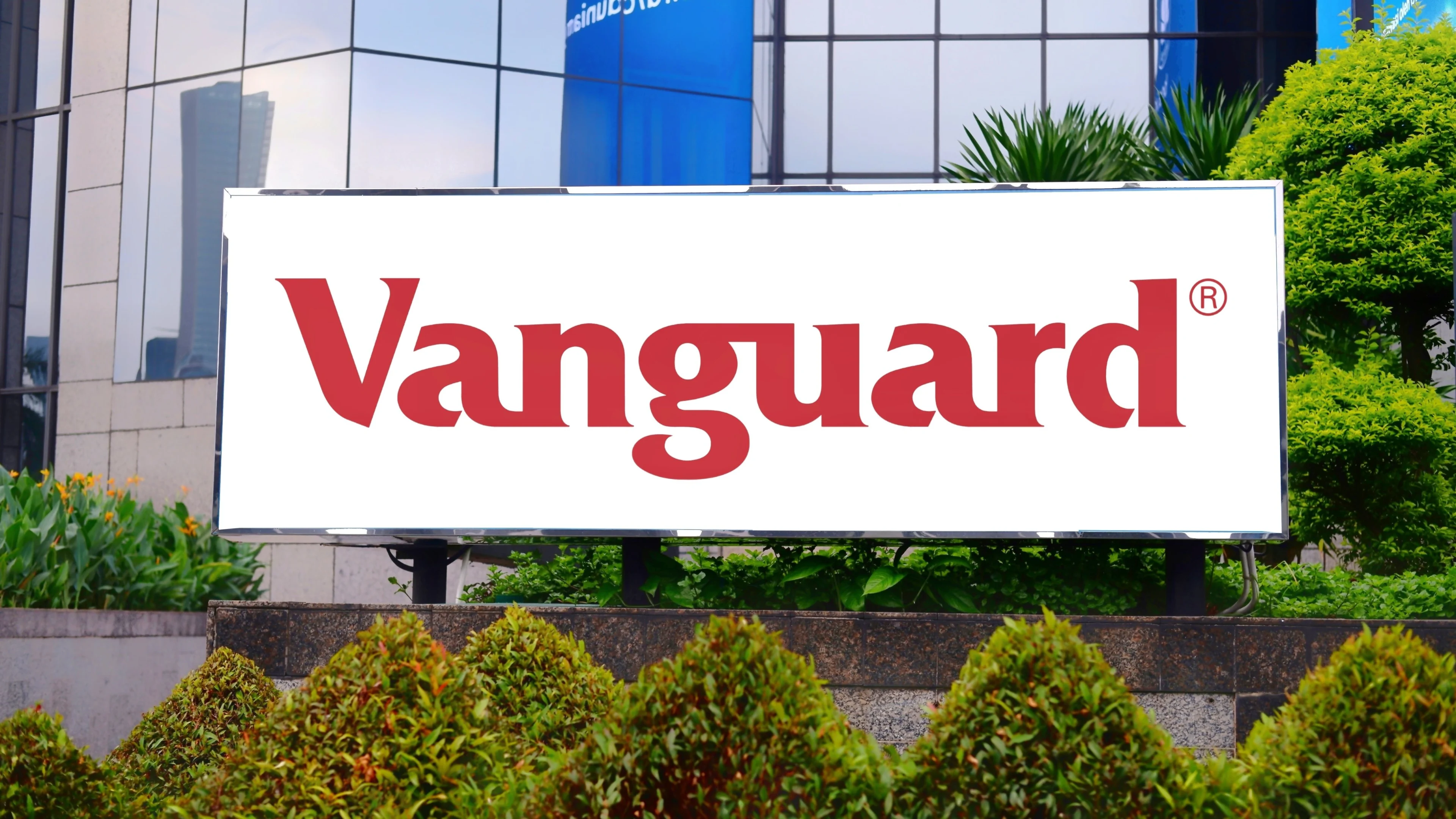 $10 Trillion Vanguard Plans to Offer Crypto ETFs to Clients. Image: Shutterstock