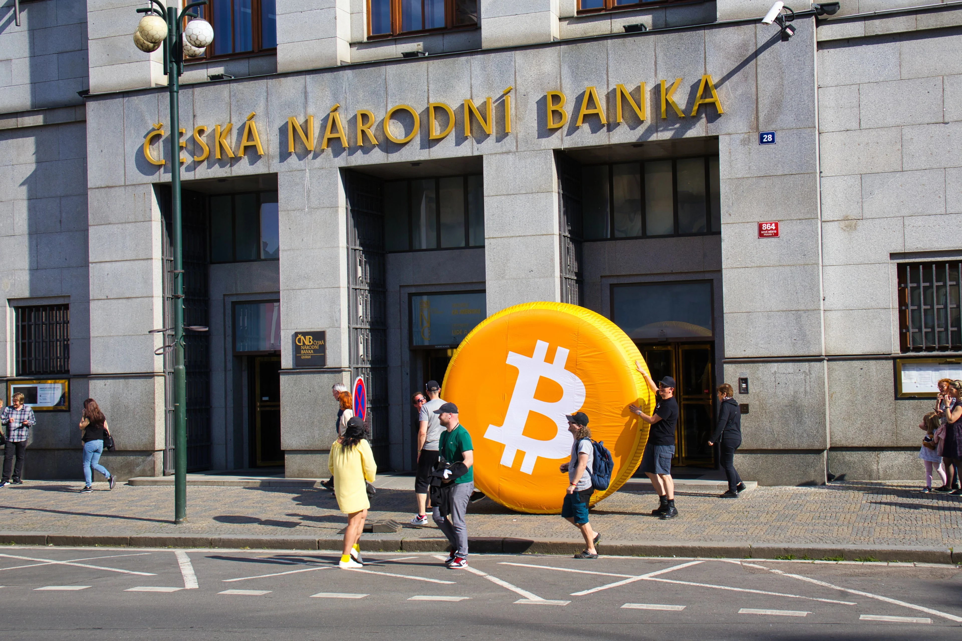 The Czech National Bank Enters Digital Assets With Its First $1 Million Test Portfolio
