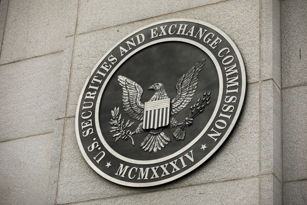 SEC Raises Concerns Over Tokenized Assets While Robinhood Shares Surge
