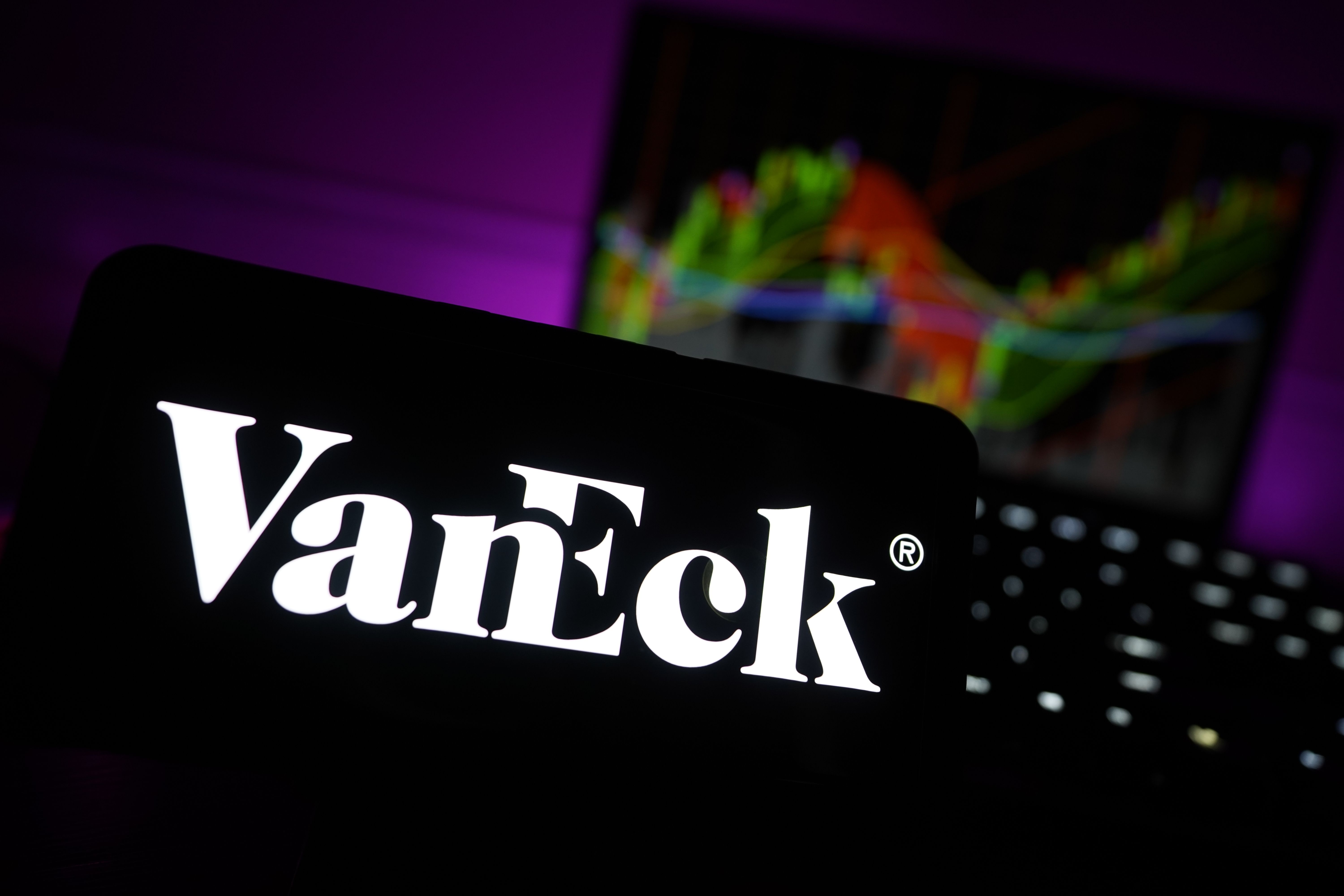 VanEck Plans Spot ETF and ETP for Hyperliquid With $500 Million Target