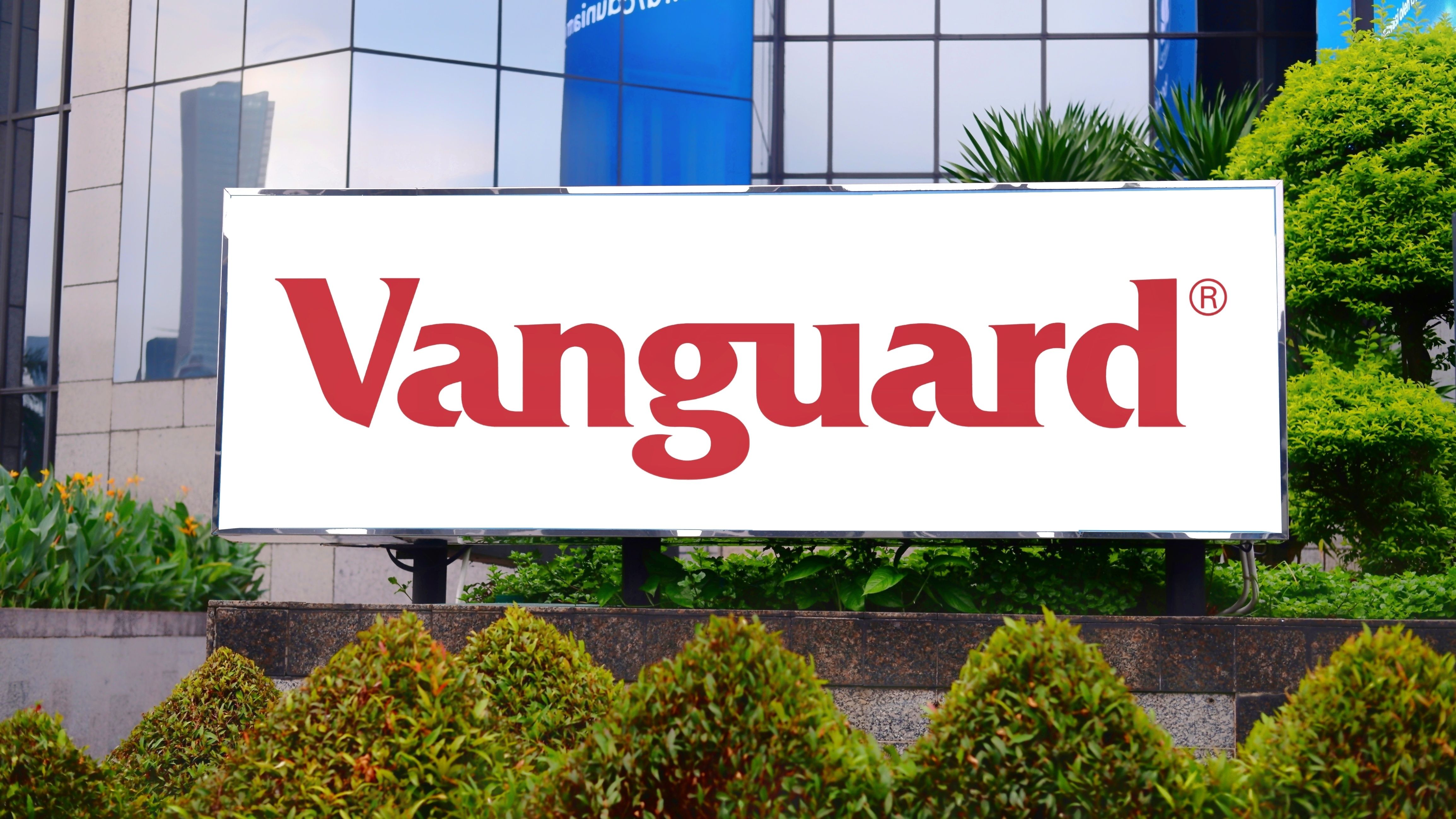 $10 Trillion Vanguard Plans to Offer Crypto ETFs to Clients