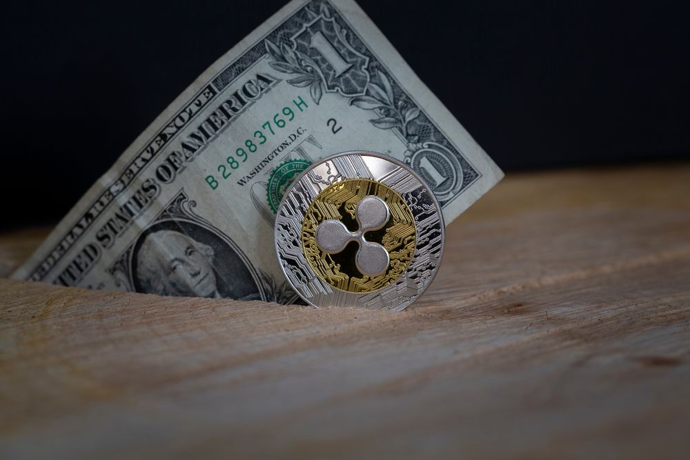 XRP Open Interest Explodes to $1 Billion as Ripple’s RLUSD Debuts on Bybit