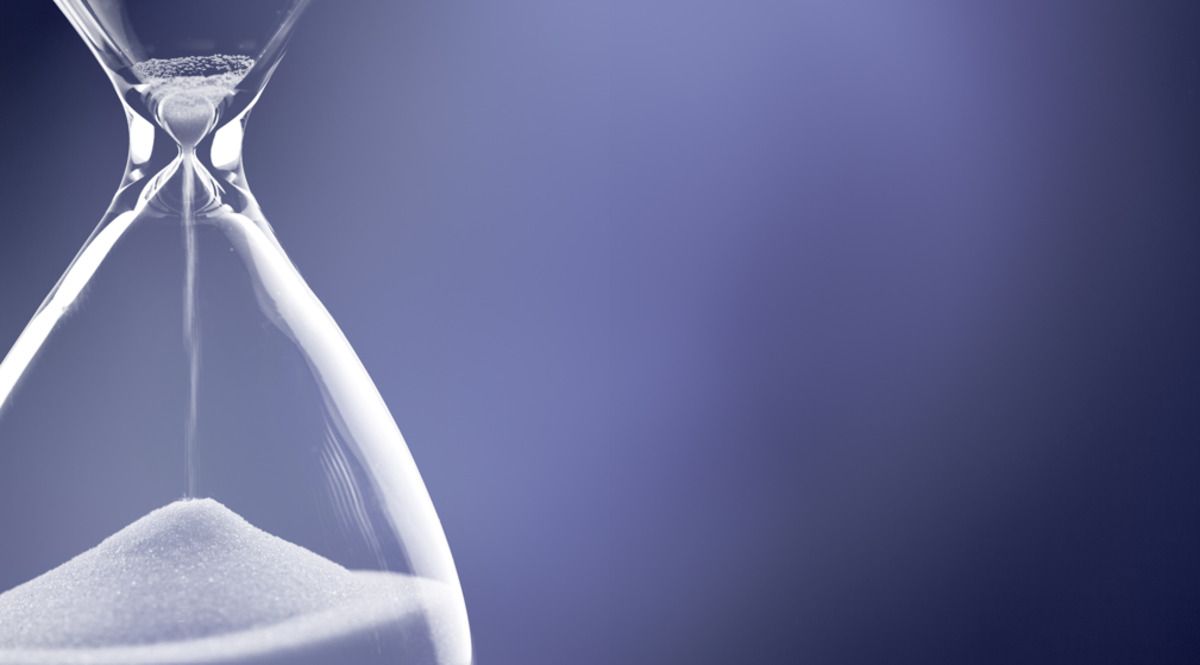 Senator Warns Congress Running Out of Time on Crypto Bills