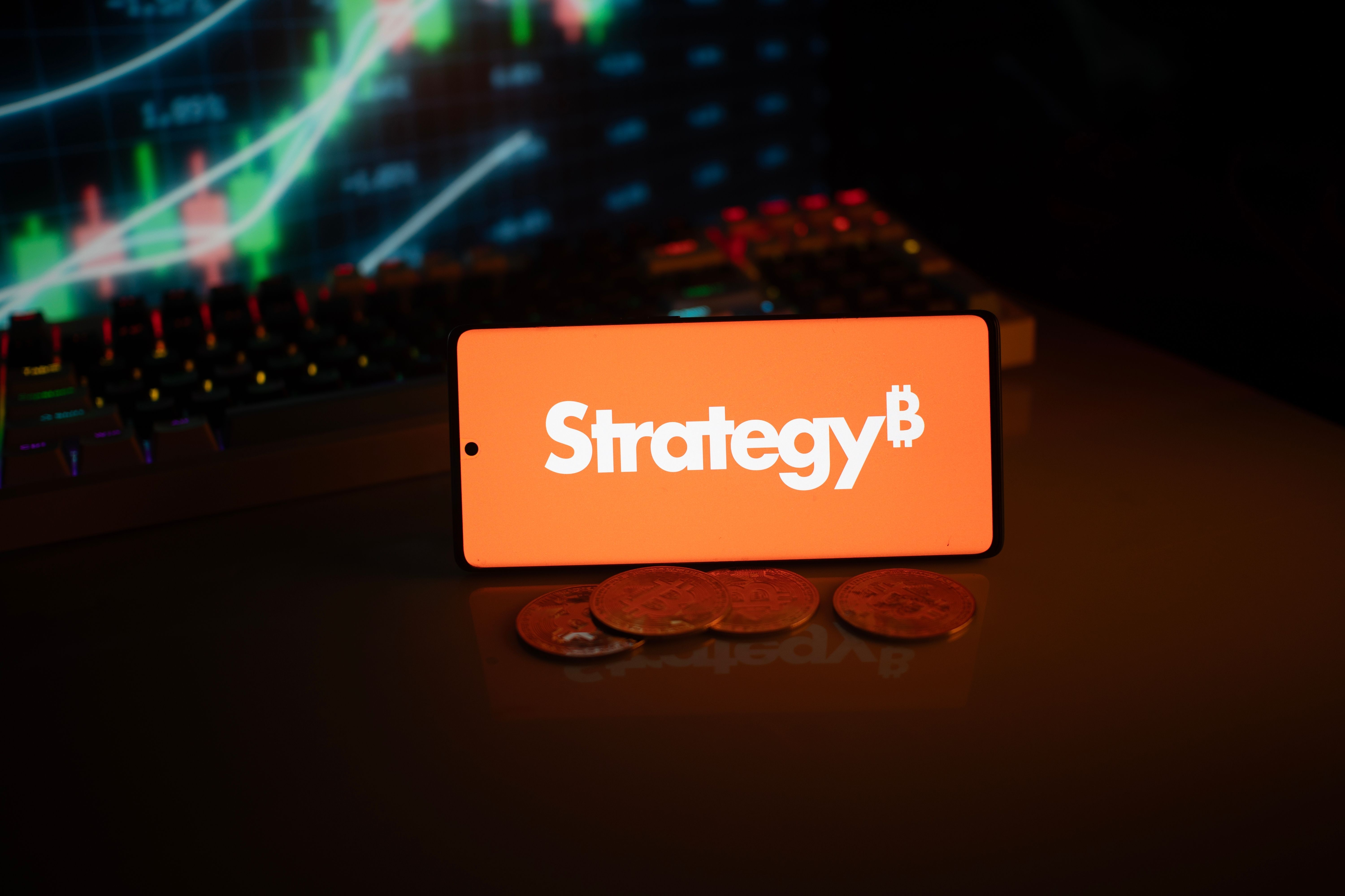 Saylor Rejects Fund Label As Strategy, Bitcoin Volatility Face Fresh Scrutiny