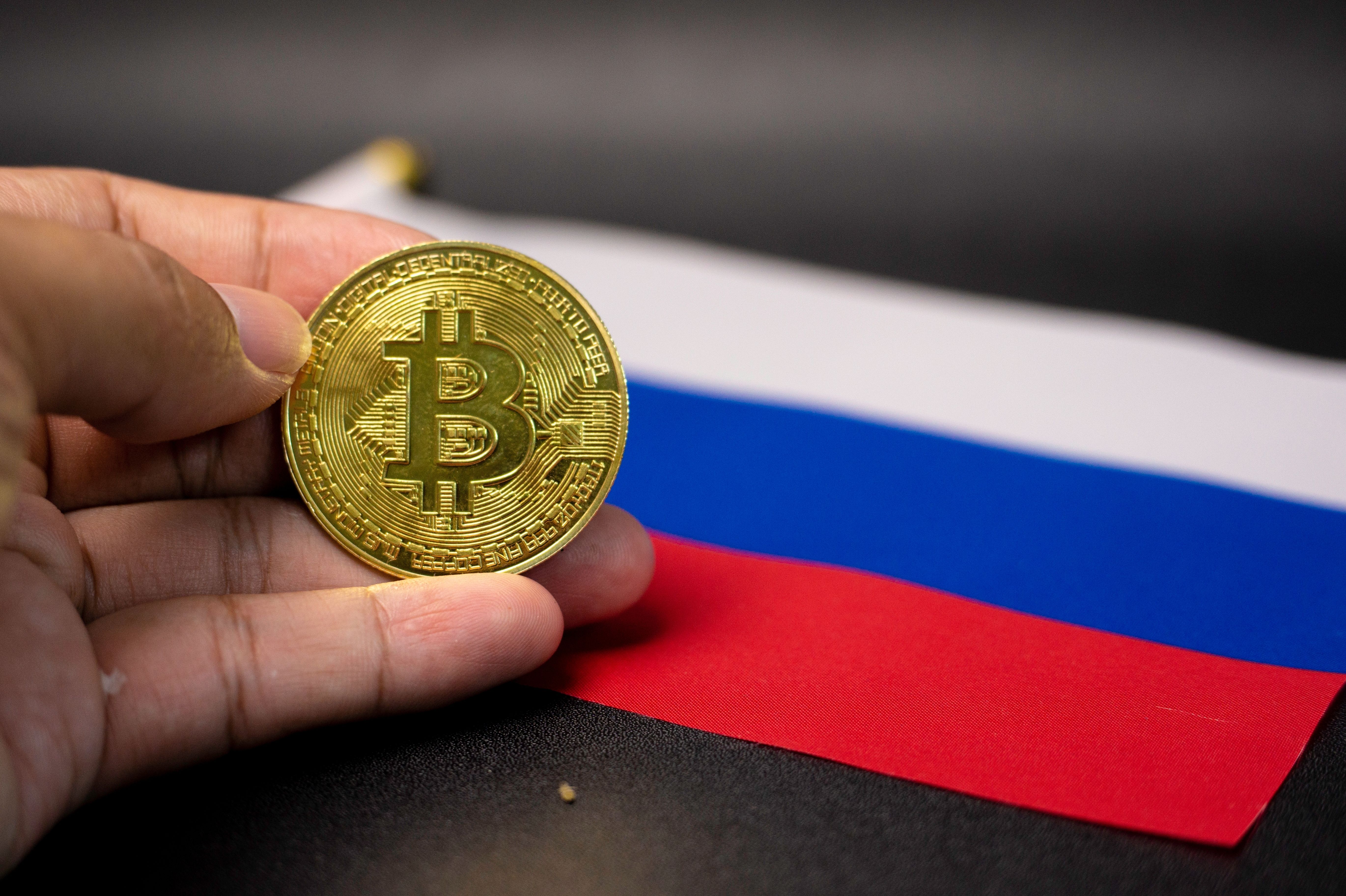 Russia’s Crypto Law Author Says Bitcoin Is “Destined to Collapse”