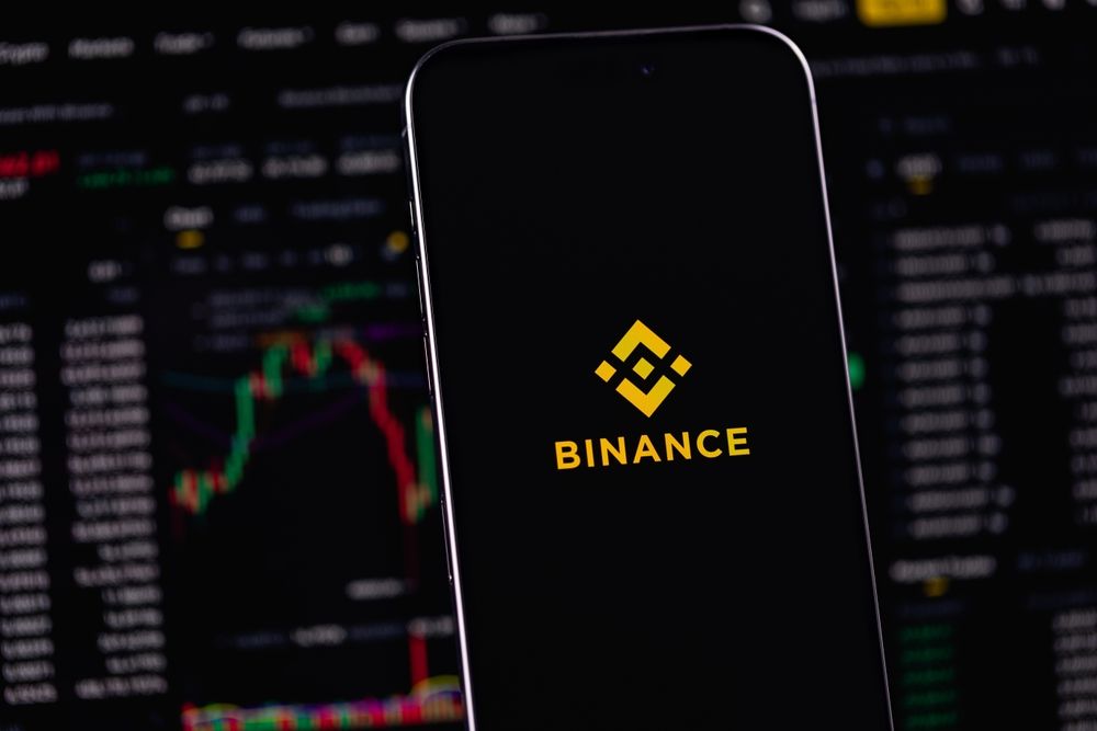 Binance XRP Exodus — Reserves Crash to Multi-Month Low