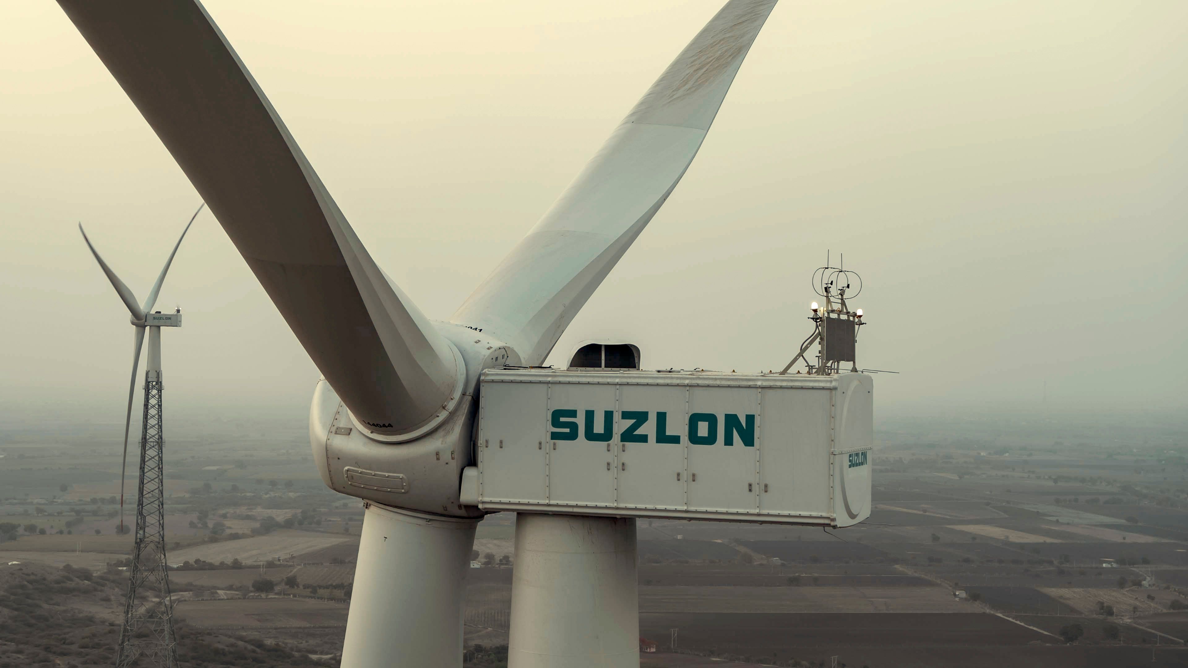 Suzlon Energy Stock Under Pressure Amid ₹9.6 Crore Custom Penalty