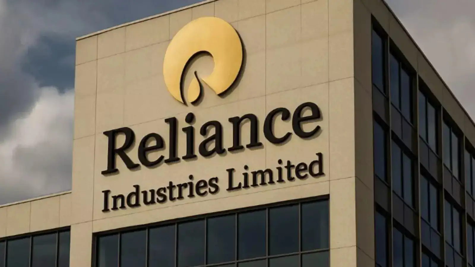 Reliance Stock Rises After Trump Backs $300B US Refinery