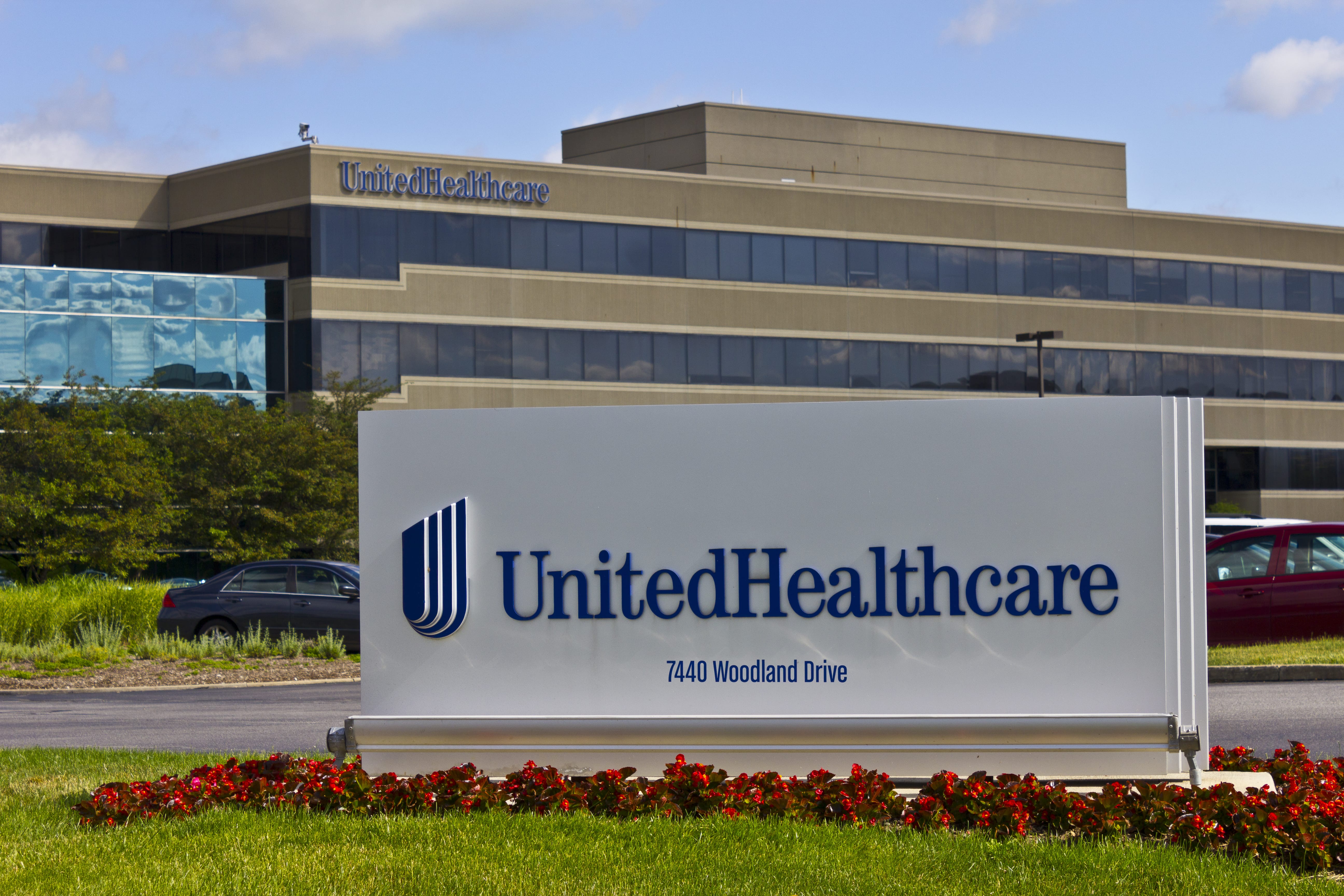 UNH Stock Forecast: Jumps 8% on Medicare Payment Boost
