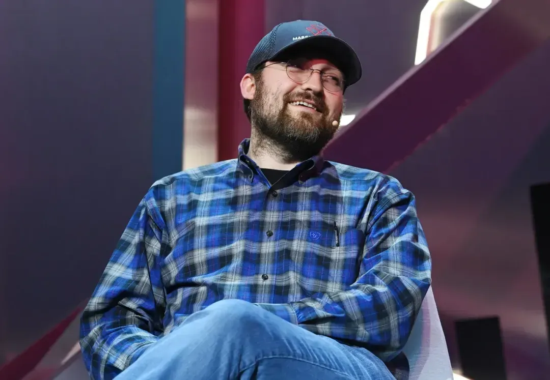 XRP Gets Unexpected Praise Over Ethereum, USDT & USDC from Cardano Founder Charles Hoskinson — Here’s Why