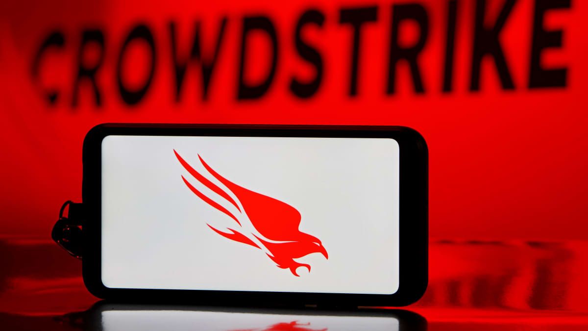 CRWD Stock Forecast: CrowdStrike Split News Fails to Hide Valuation Pressure