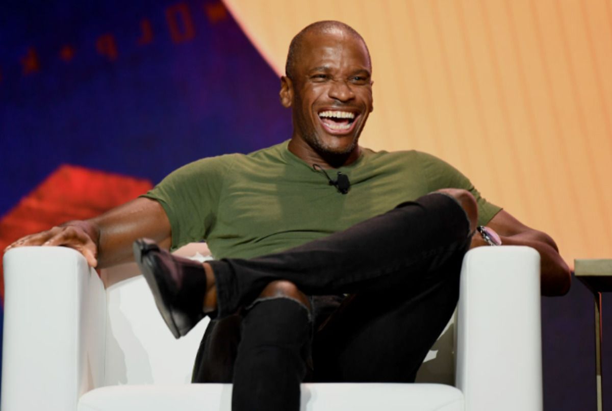 Arthur Hayes Dumps Worldcoin Days After Predicting AI-Fueled Surge